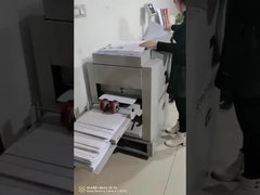 Έγγραφο κατασκευαστών βιβλιάριων που διπλώνει τη δεσμευτική μηχανή